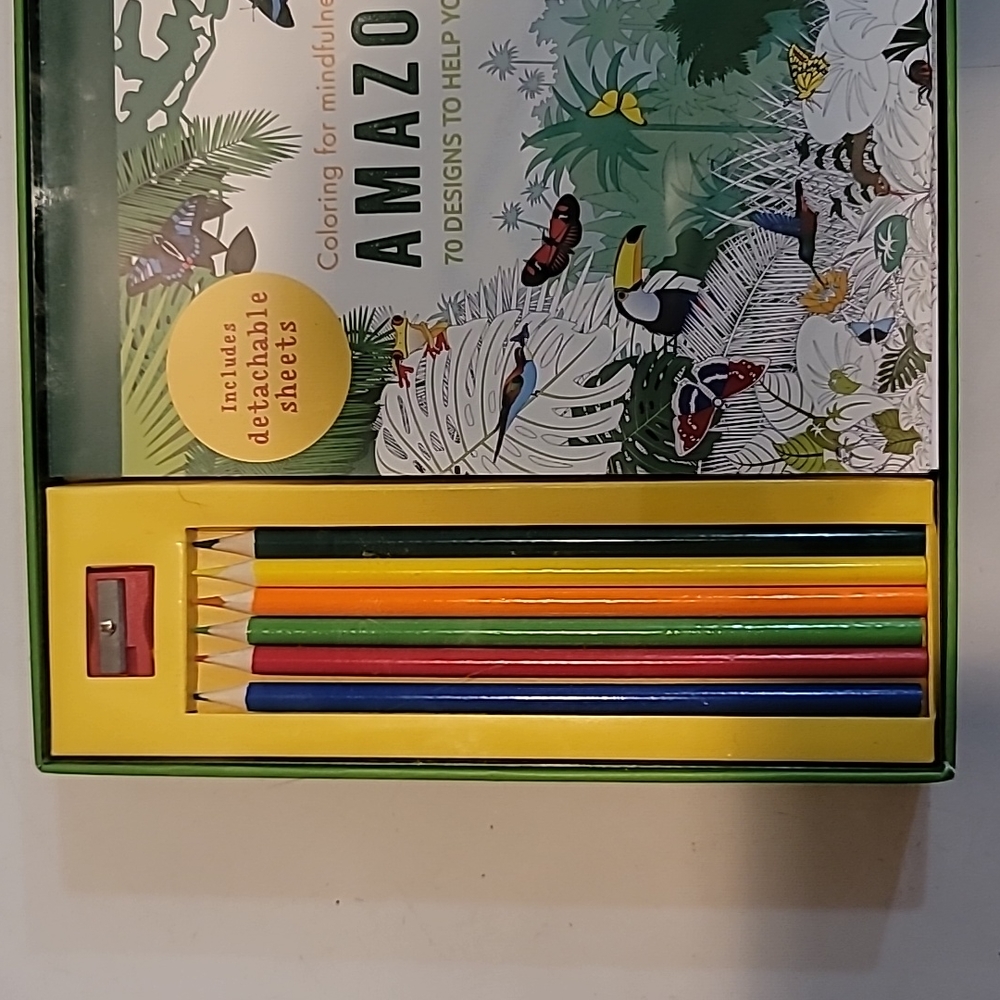 NWT Coloring Set - Picture 2 of 6
